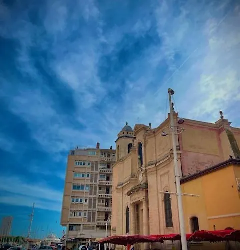 アパート Stade Mayol